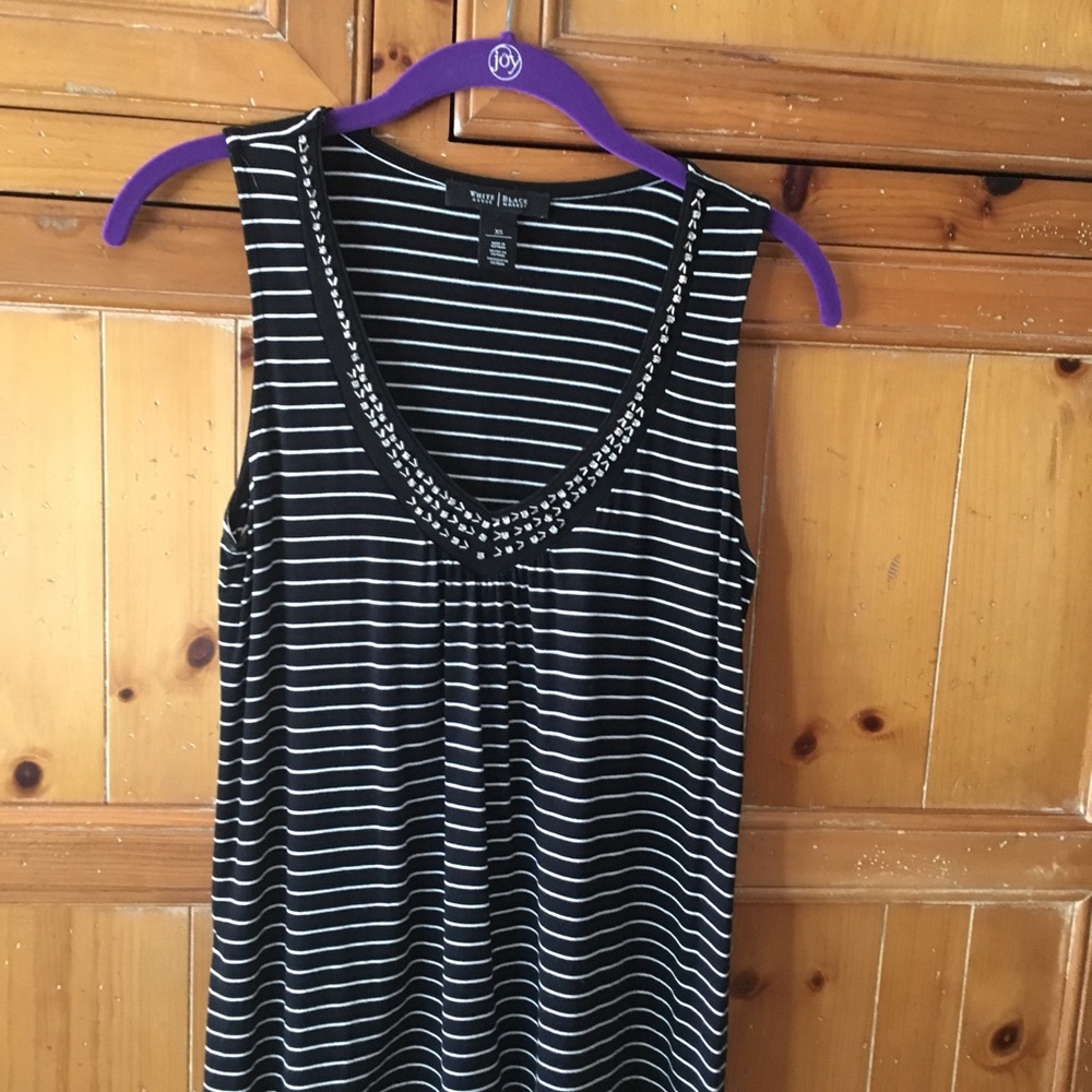 White House Black Market sleeveless top